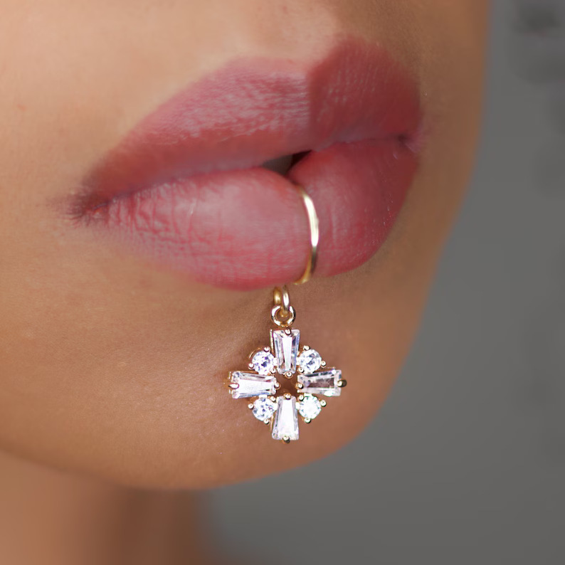 Luxury Gold Color Flower Shape - Body Jewelry Quality ulasan dan harga